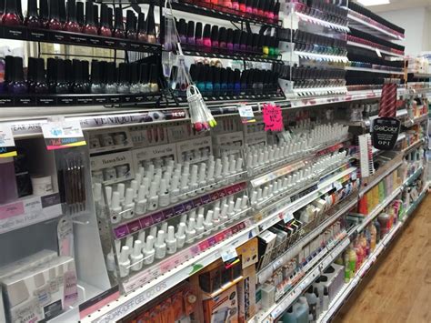 Well stocked <b>CosmoProf</b> and the staff is wonderful! I had a hot tools curler I purchased and unfortunately the handle was defective. . Cosmoprof near me now
